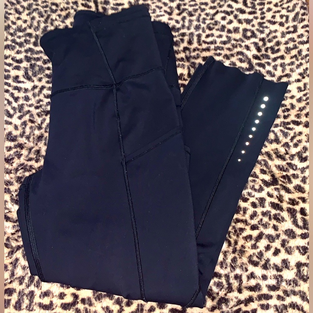 -Lululemon Black Leggings #lw6ag8s- Size 4 As Is condition